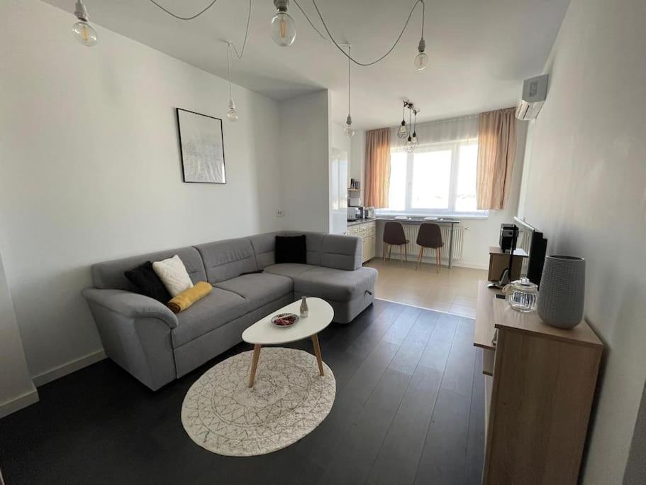 דירות אורדאה Apartament Onestilor מראה חיצוני תמונה